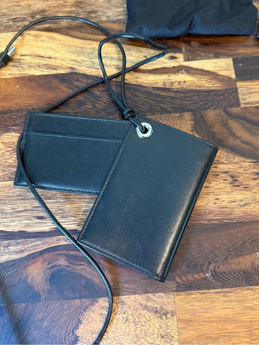 Saint Laurent Black leather slide out card holder 100% authentic - Picture 7 of 9